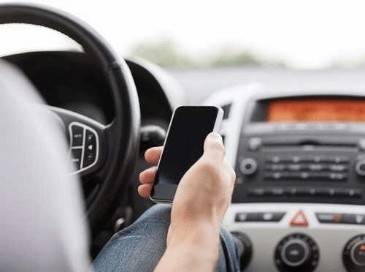 6 Things to Know About Distracted Driving